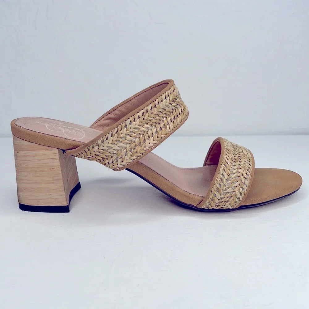 Oasis Society Backless Stacked Block Heels Sandals Tan Straw Size 9